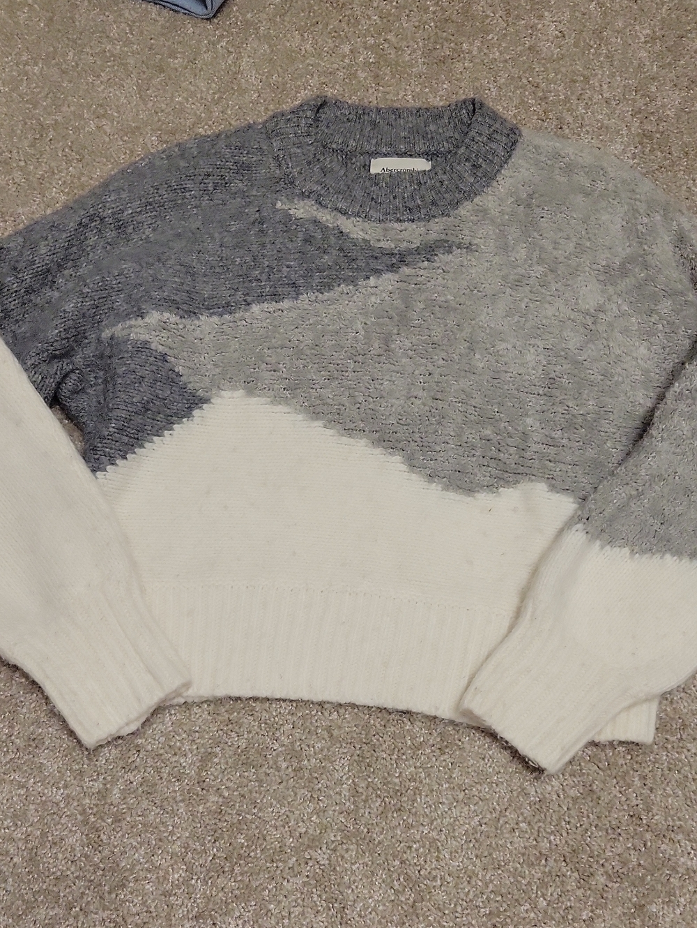Abercrombie & Fitch Gray and White Crewneck Colorblock Sweater